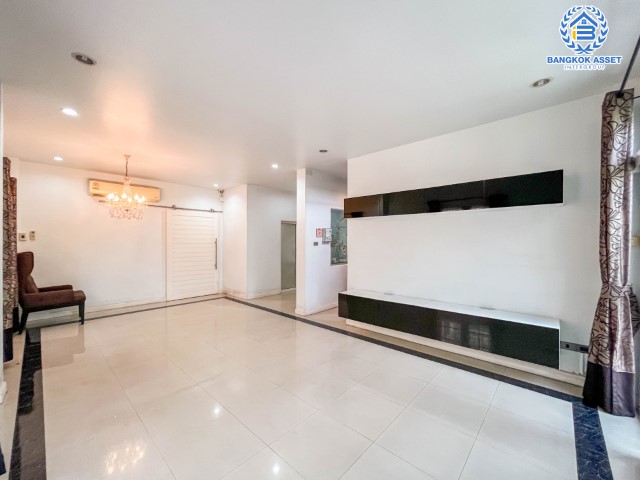 *****บ้านเดี่ยวมือสองย่านนนทบุรี ม.ลลิลอินเดอะพาร์ค บางใหญ่-กาญจนาภิเษก เนื้อที่ 56.2 ตร.ว. ฟังก์ชัน 3 ห้องนอน 2 ห้องน้ำ 2 ที่จอดรถ มาพร้อมของแถมเพียบ! บนทำเลดี เพียง 5 นาทีถึงรถไฟฟ้าสายสีม่วง "สถานีตลาดบางใหญ่" ใกล้เซ็นทรัลเวสต์เกต และทางด่วน "กาญจนาภิเษก"